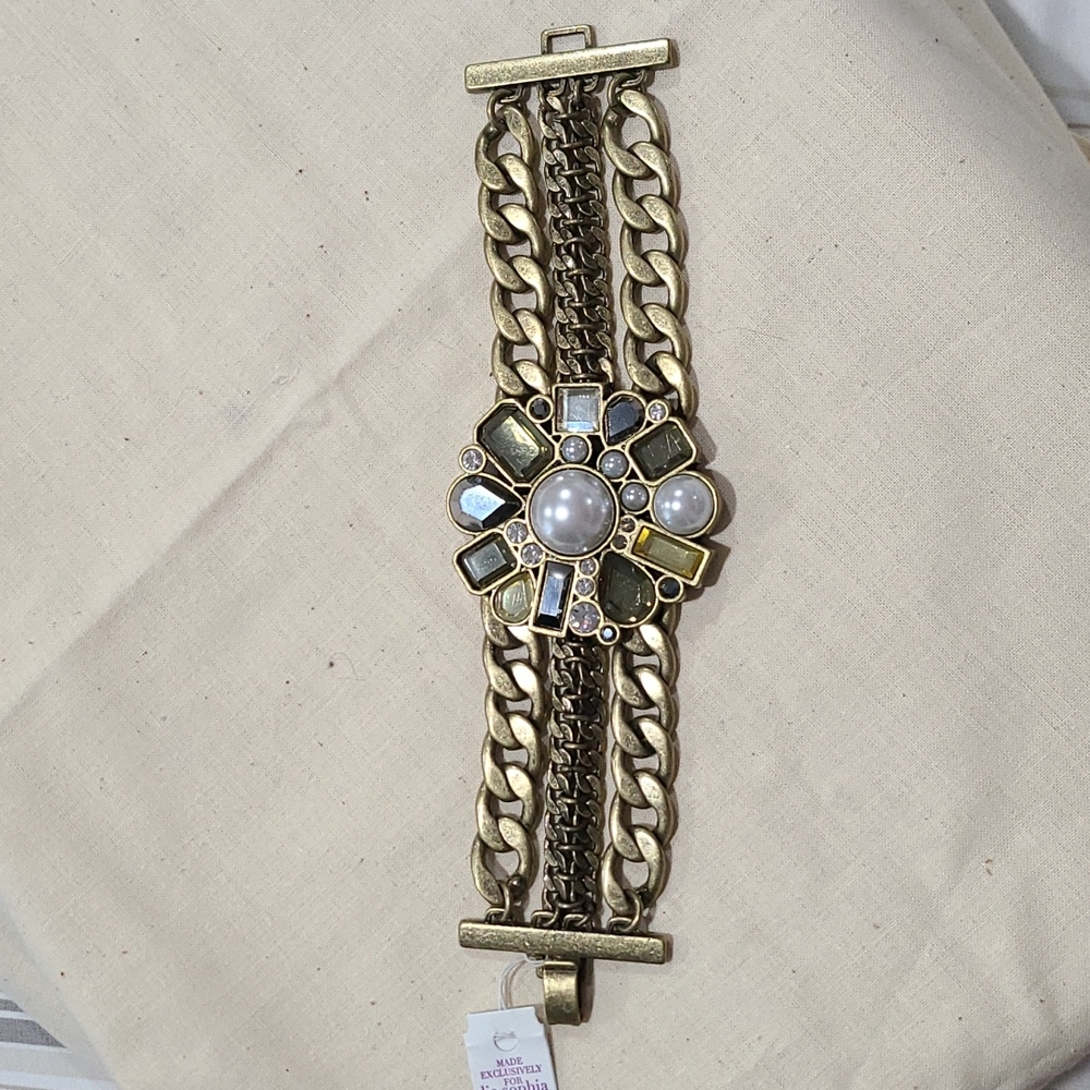3/$18 Lia Sophia Flower Bracelet Lot 560
All items are packaged with care. - Picture 3 of 10